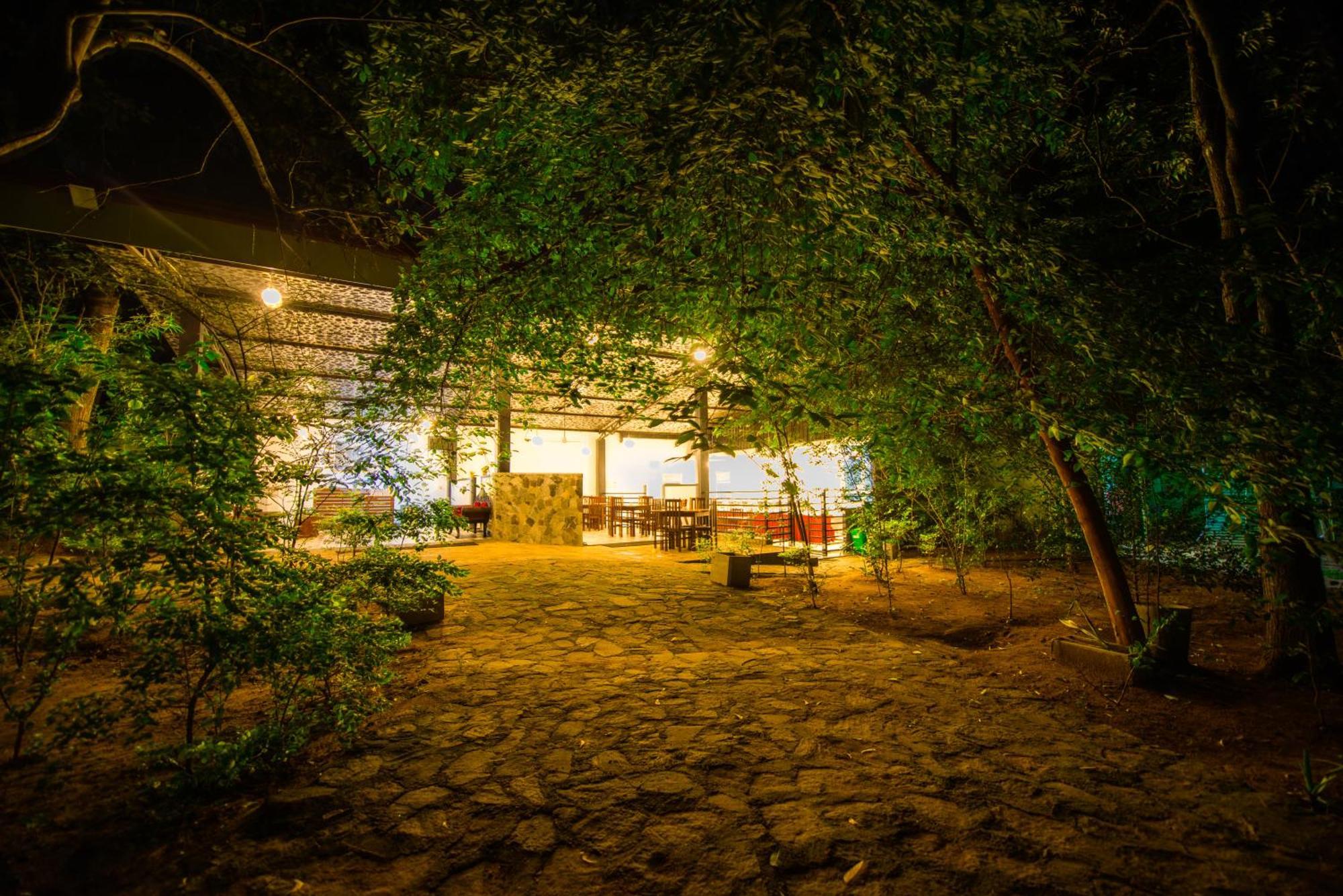 C B S Resort 우다왈라웨 외부 사진